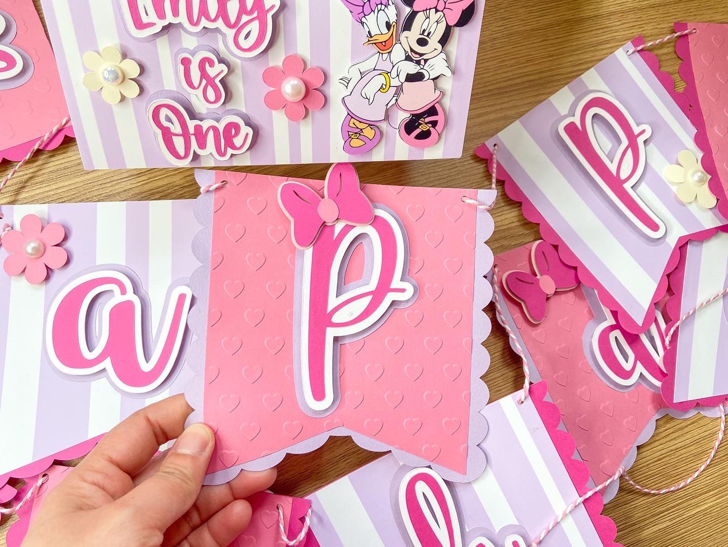 Minnie Mouse shaker topper | Minnie Mouse birthday | Daisy party | Minnie and daisy birthday | Cuckoo loca