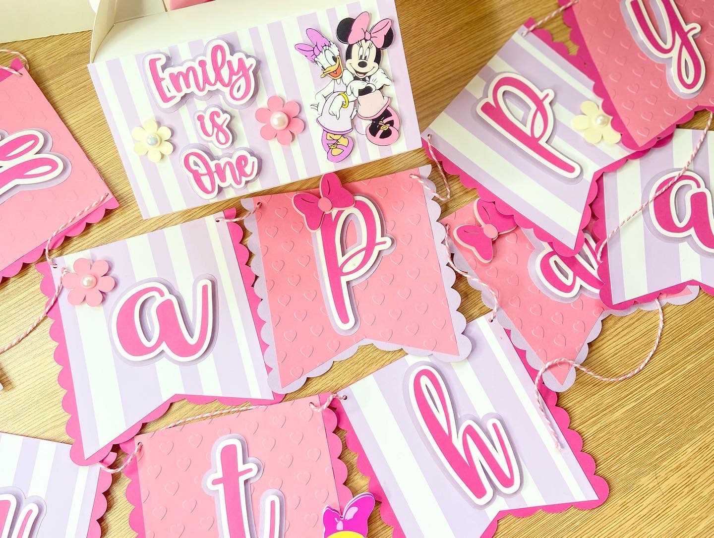 Minnie Mouse shaker topper | Minnie Mouse birthday | Daisy party | Minnie and daisy birthday | Cuckoo loca