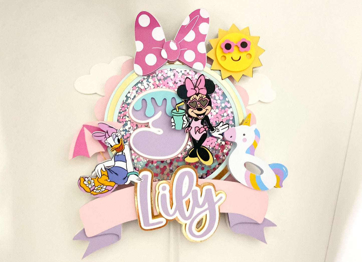 Minnie Mouse pool party | Minnie Mouse birthday | Minnie party | Minnie and daisy birthday | Shaker cake topper