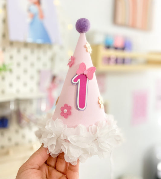 Minnie Mouse themed birthday hat | party hat | Birthday hat | first birthday hat | party set | minnie bowtique birthday hat